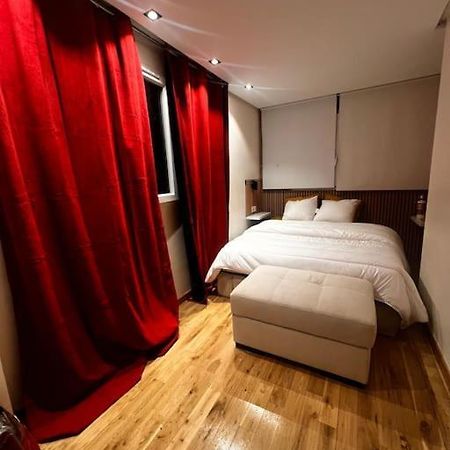 Appartement Convivial Pour Sejourner 勒·克里姆林·比塞特 外观 照片