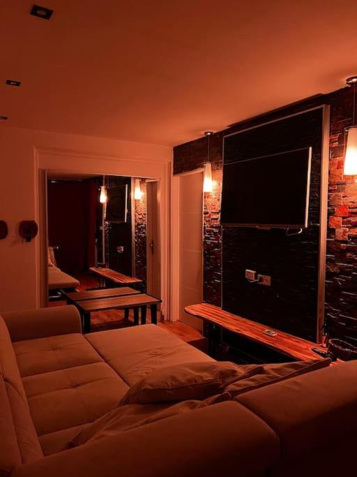 Appartement Convivial Pour Sejourner 勒·克里姆林·比塞特 外观 照片