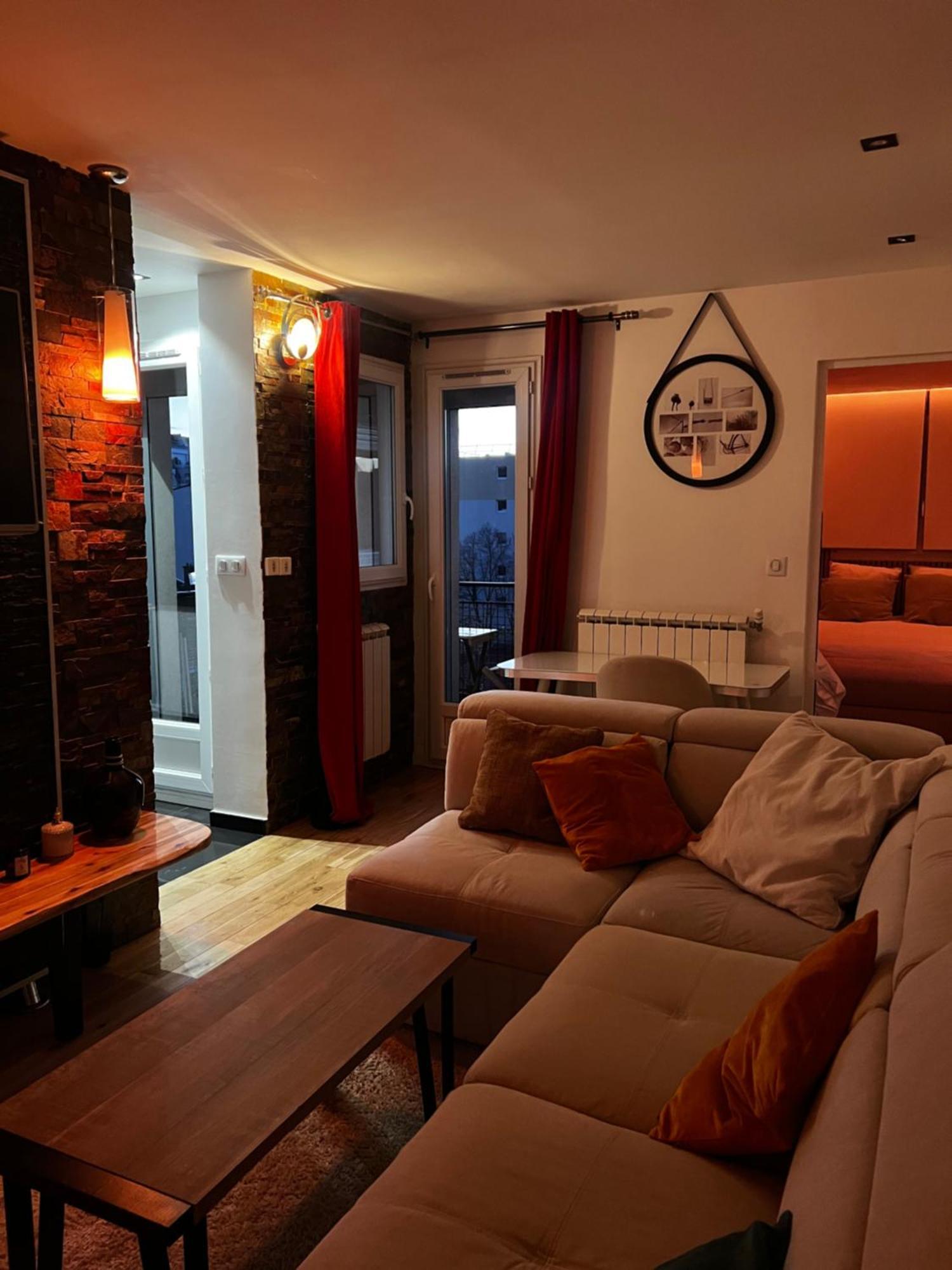 Appartement Convivial Pour Sejourner 勒·克里姆林·比塞特 外观 照片